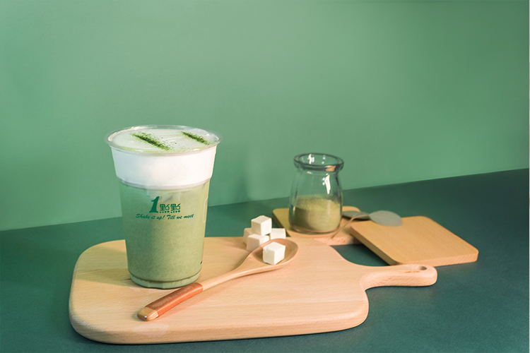 白色加盟一點(diǎn)點(diǎn)奶茶，加盟店一點(diǎn)點(diǎn)奶茶店