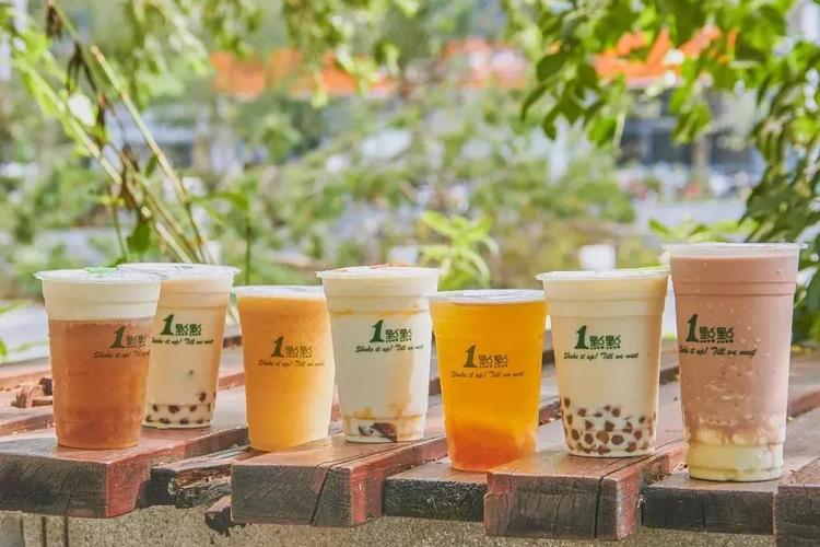 一點(diǎn)點(diǎn)奶茶店加盟條件和費(fèi)用