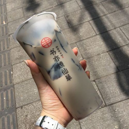 書亦燒仙草加盟費多少錢，總費用分析