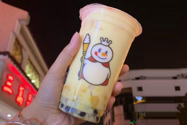 蜜雪冰城冰淇淋加盟費多少錢，加盟蜜雪冰城大概多少錢