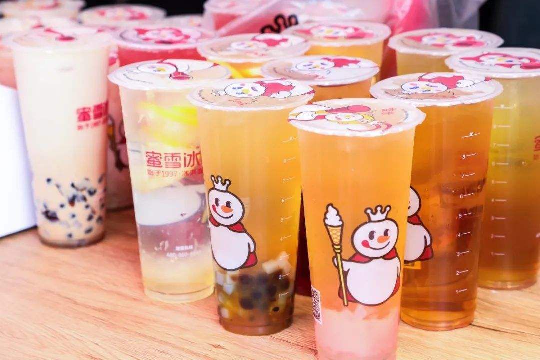 加盟蜜雪冰城要去總部學(xué)習(xí)嗎，怎么加盟蜜雪冰城奶茶店鋪
