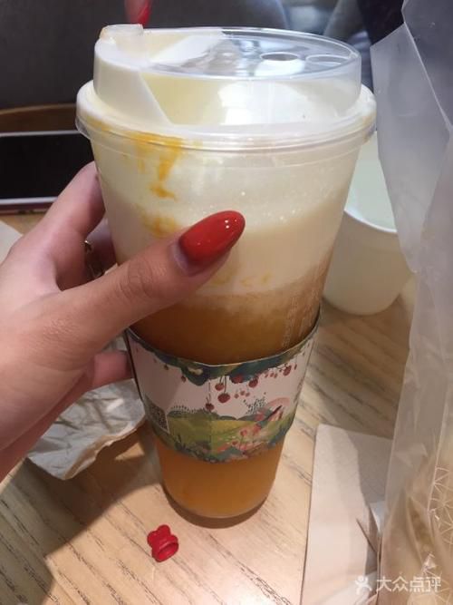 奈雪的茶加盟一下要多少錢，奈雪的茶加盟費(fèi)用大約多少錢啊