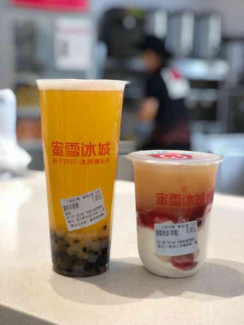 蜜雪冰城類似加盟店有哪些，蜜雪冰城店里的加盟熱線