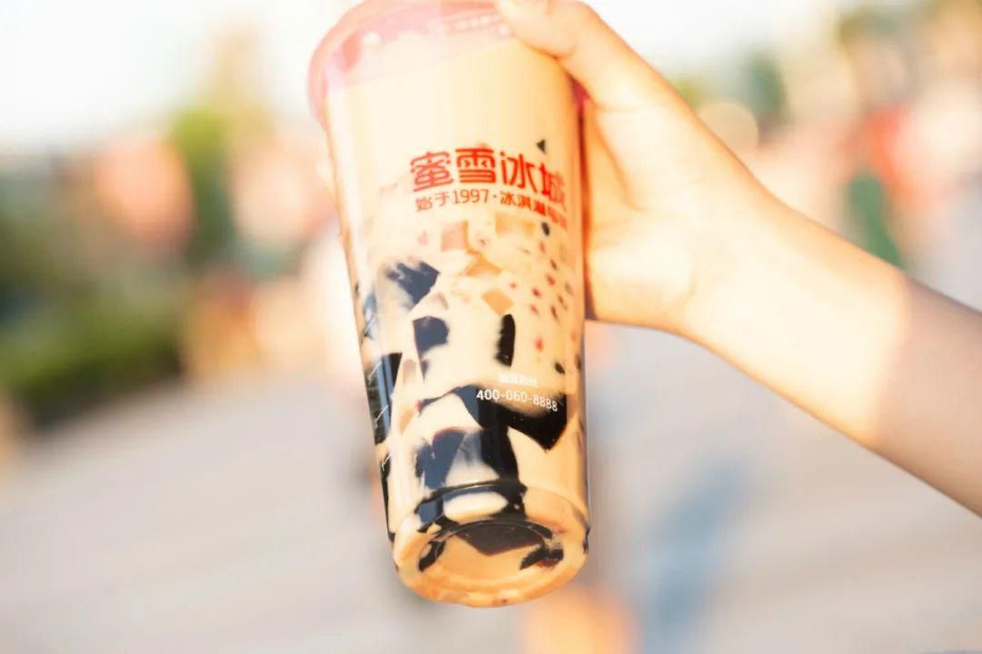 奶茶加盟費用一覽表蜜雪冰城加盟，蜜雪冰城奶茶加盟靠譜嗎