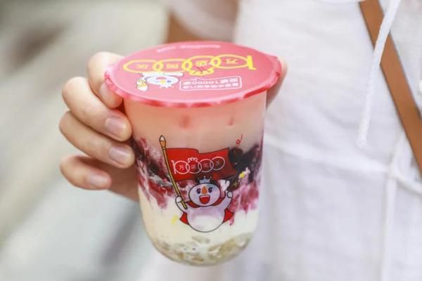 東莞加盟蜜雪冰城多少錢，鎮(zhèn)上加盟蜜雪冰城商標多少錢