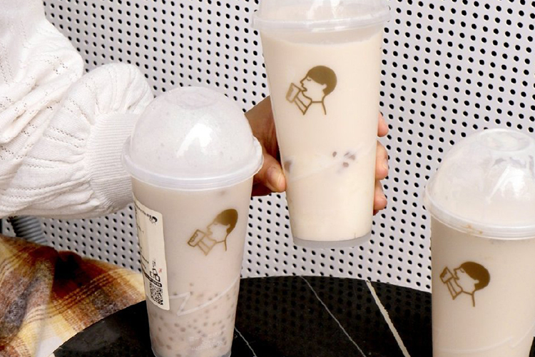 喜茶加盟的費(fèi)用是多少錢啊，怎么加盟喜茶店賺錢