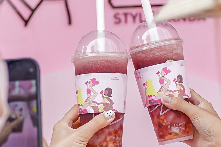 喜茶加盟費(fèi)用大約多少錢(qián)一個(gè)月，開(kāi)個(gè)喜茶店需要多少投資成本