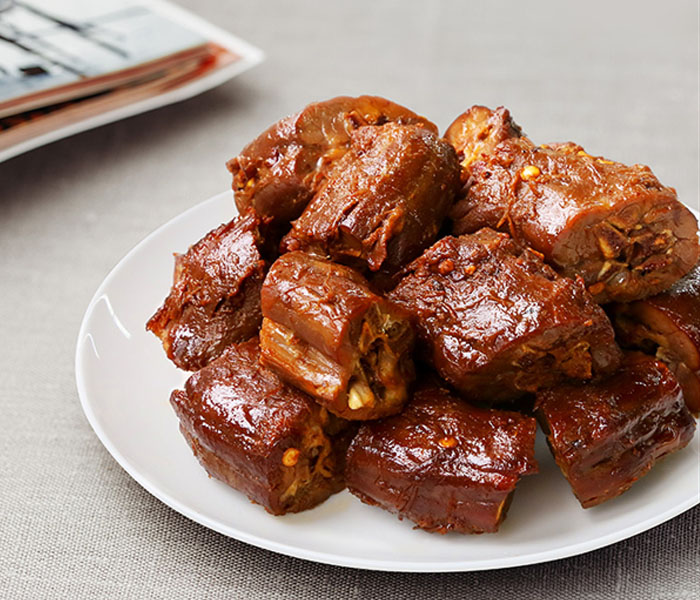 加盟周黑鴨鴨脖需要注意哪個條件，2023加盟周黑鴨店有好處嗎