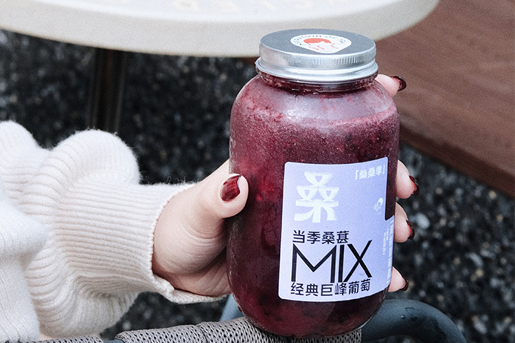喜茶店加盟大概要多少錢呢，加盟喜茶加盟費(fèi)需要多少錢