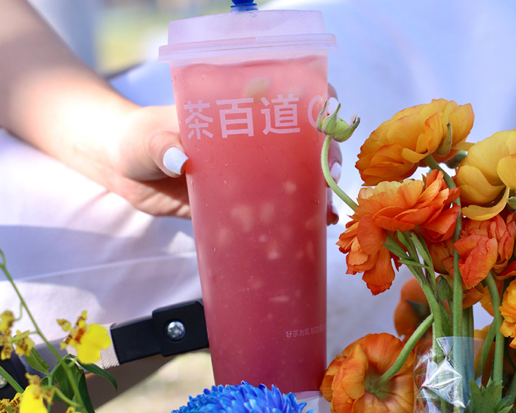 開個茶百道奶茶店需要多少錢，適合小縣城開的加盟店