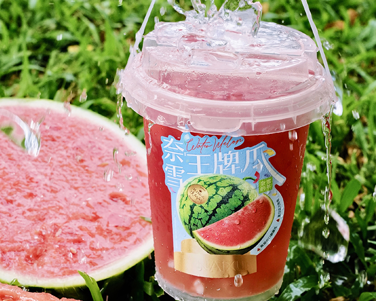 加盟奈雪的茶要多少加盟費(fèi)，新手怎么開一家奶茶加盟店