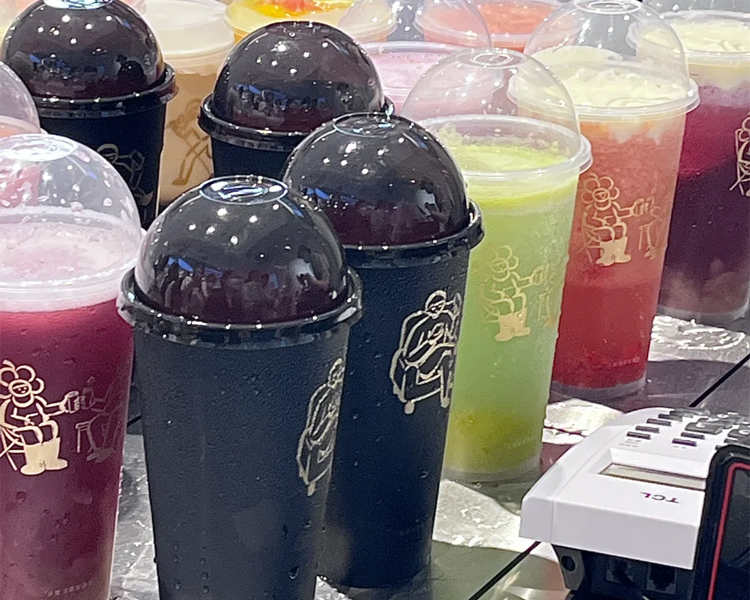 喜茶奶茶店加盟費(fèi)用大約多少錢，開喜茶的加盟條件