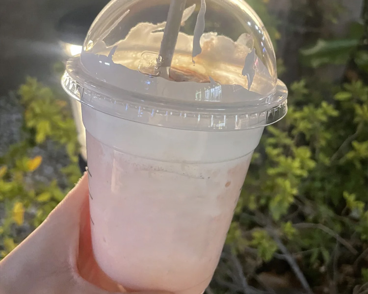 如何加入星巴克的加盟費(fèi)，加盟一家星巴克咖啡店的條件
