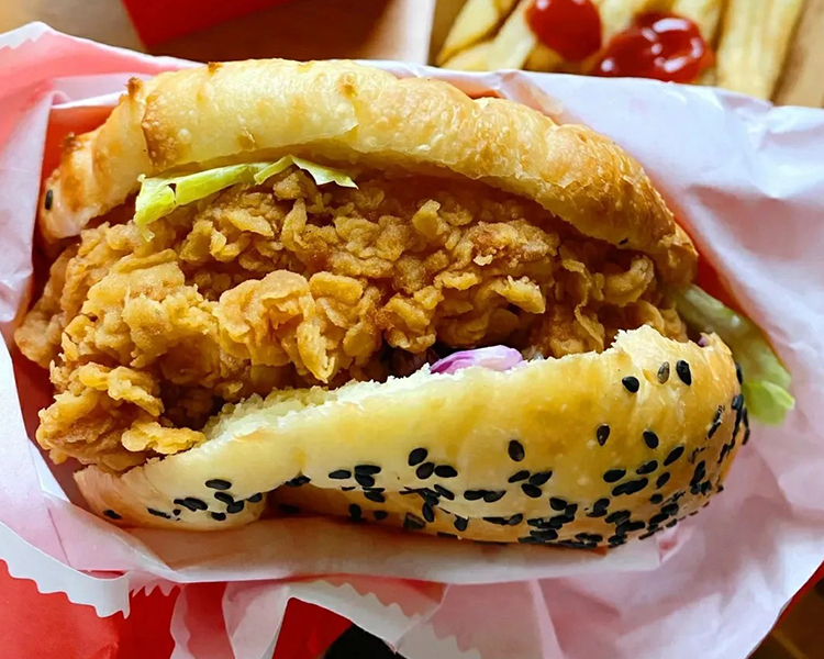 加盟塔斯汀的費(fèi)用具體是多少，塔斯汀滿足哪些要求即可申請(qǐng)